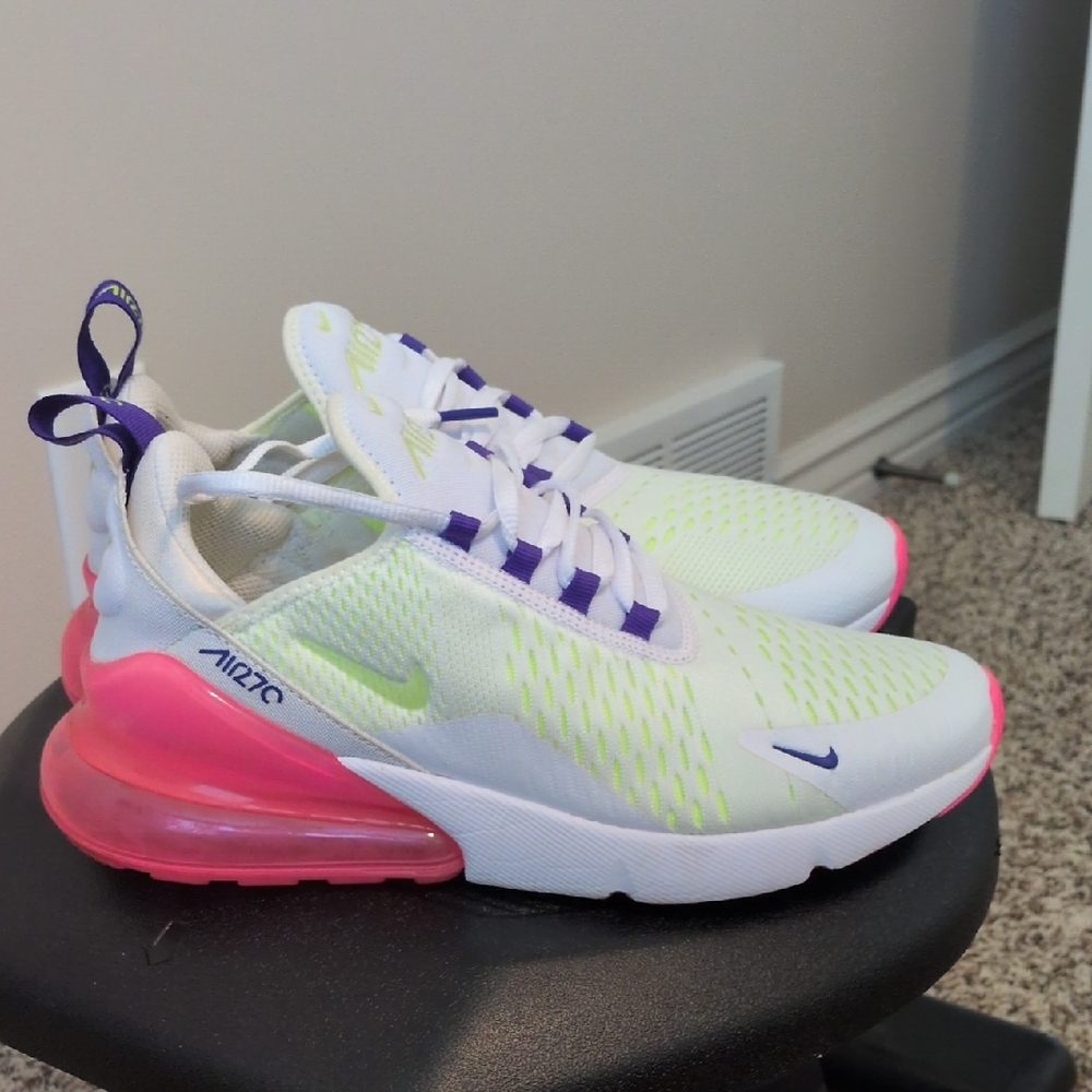 Nike White and Pink Athletic Shoes - Picture 2 of 8